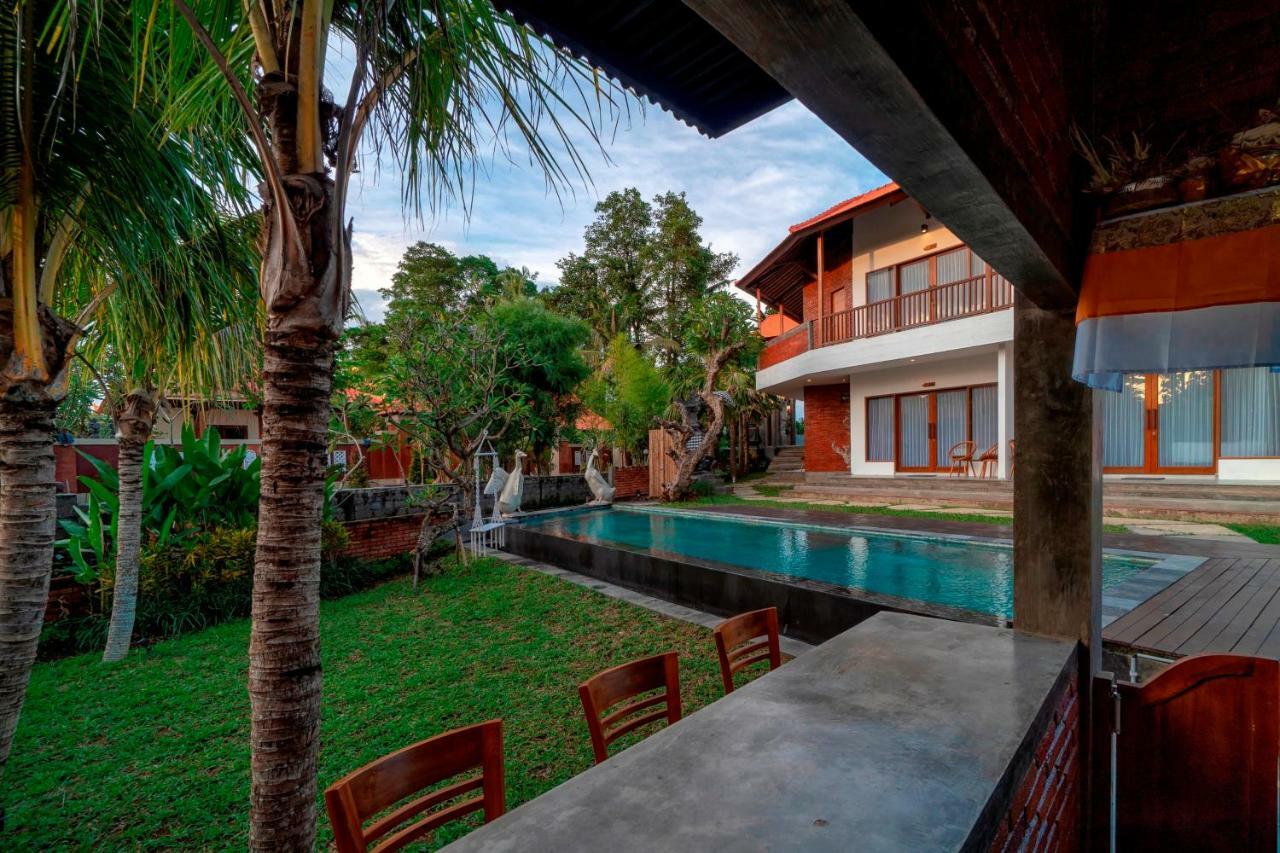 Utamas Keramas Hotel Exterior photo